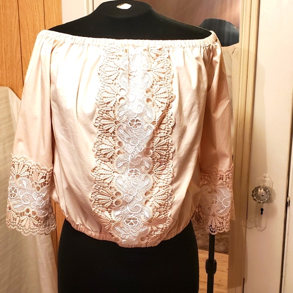 EXPRESS. BEIGE. PEASANT TOP, LIKE NEW, MEDIUM, CROP - Picture 1 of 6